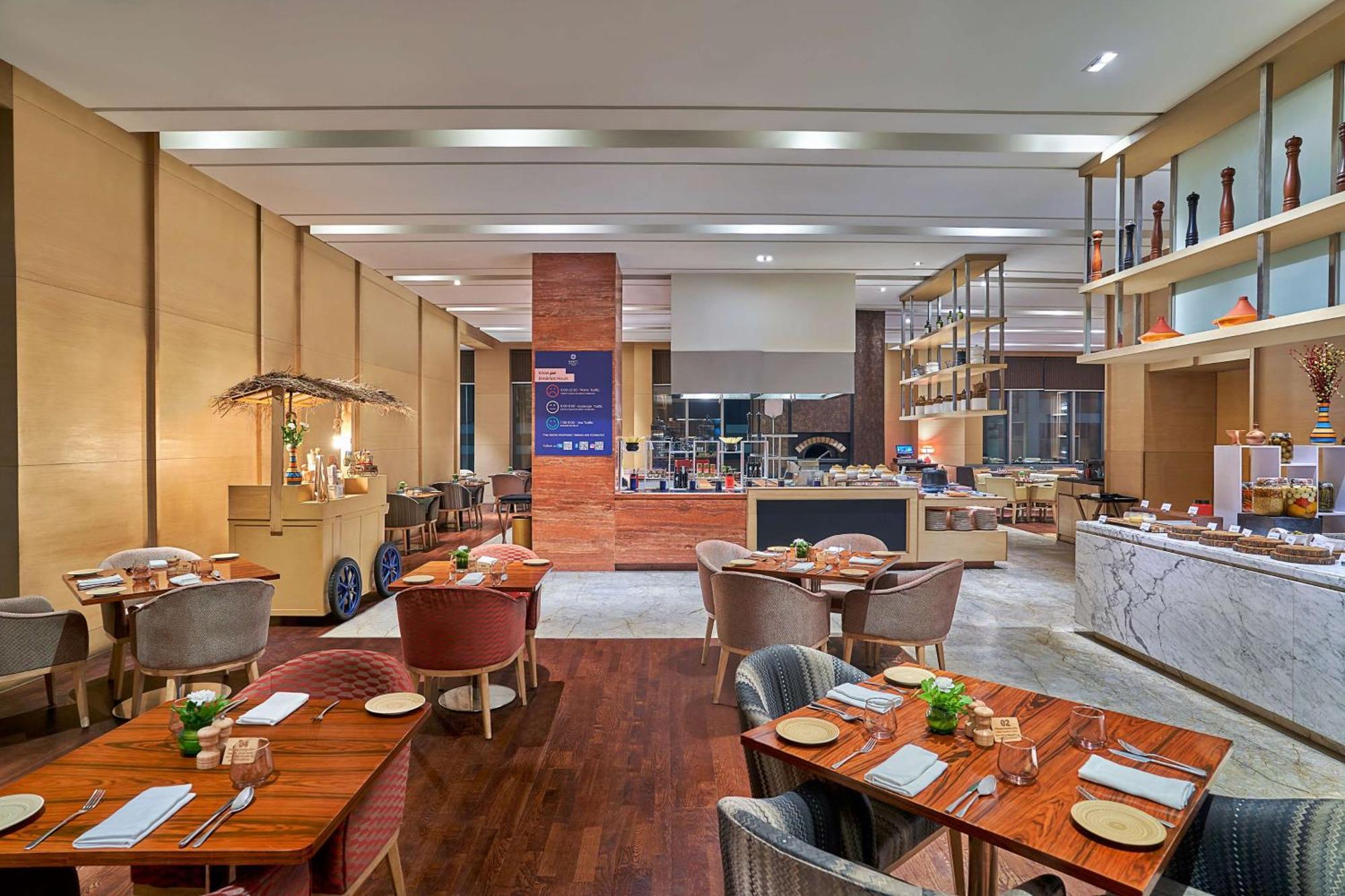 Отель Hyatt Regency Lucknow Gomti Nagar Экстерьер фото